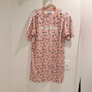 Adidas Love Set pink floral t-shirt dress